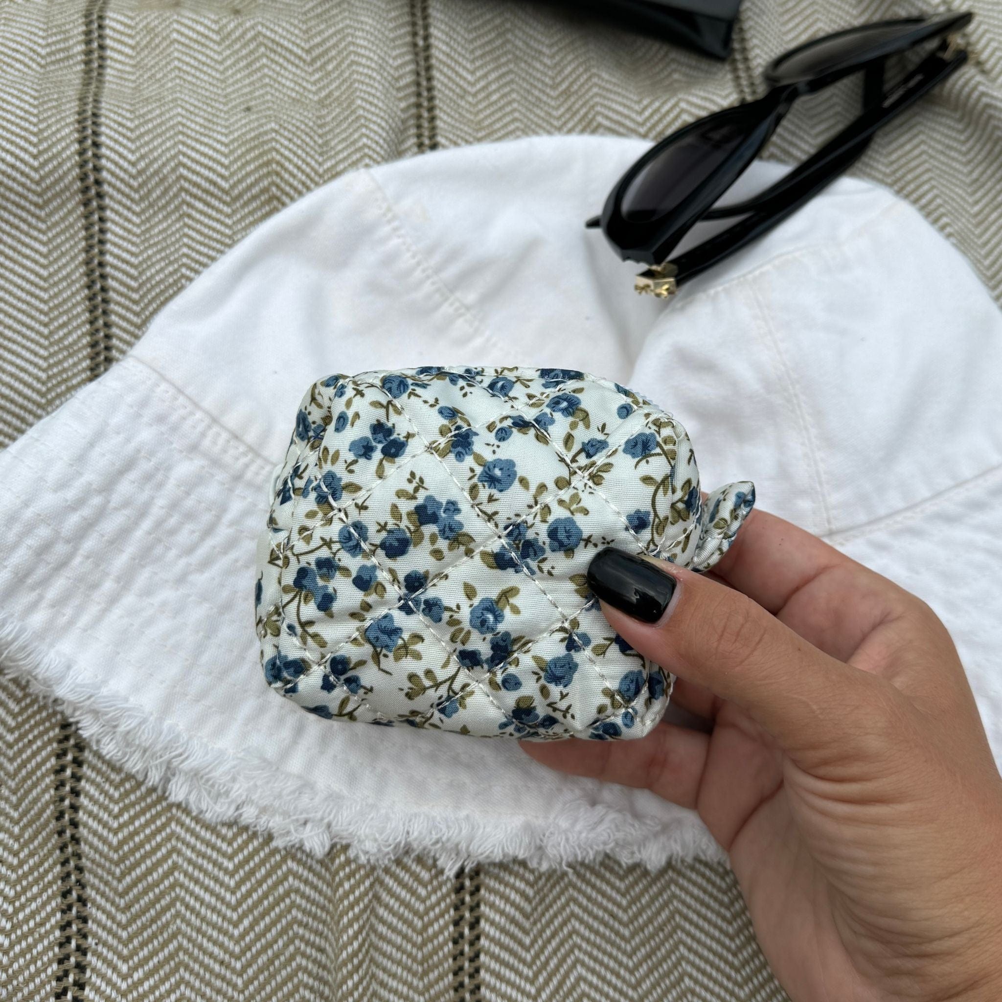 Moon Nude Spring Keychain Bag